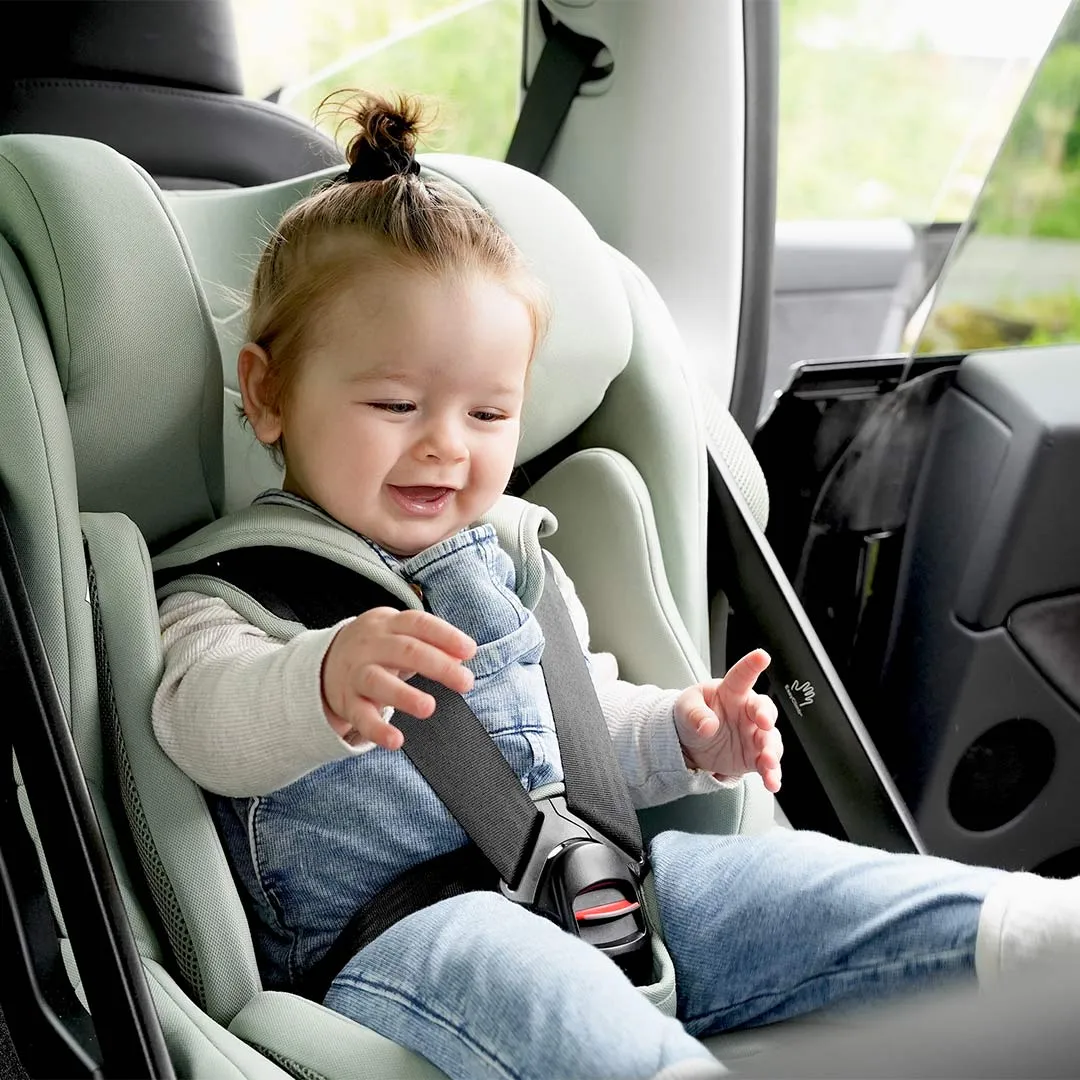 Axkid ONE  3 Car Seat - Coastal Storm Black