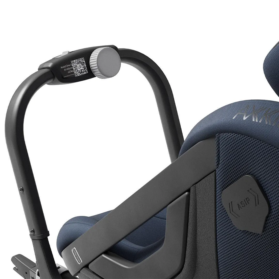 Axkid ONE 3 Car Seat - Glacier Lake Blue