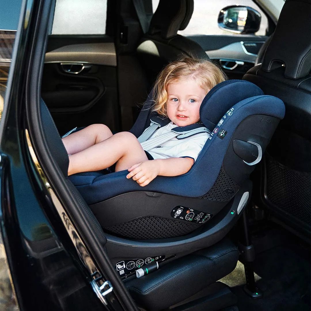 CYBEX Sirona Gi i-Size Plus Car Seat - Moon Black