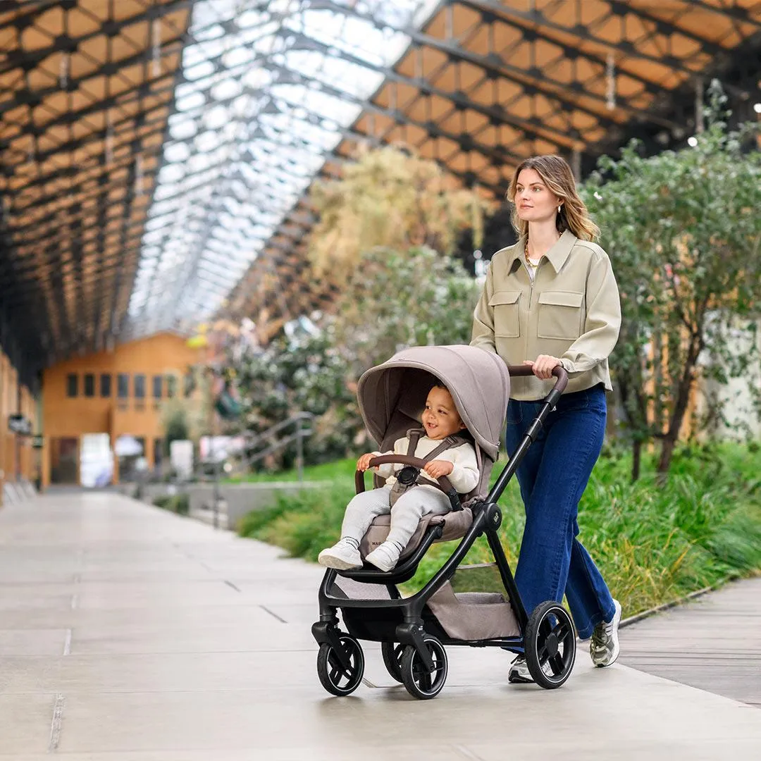 Maxi-Cosi Oxford Pushchair Essential Bundle