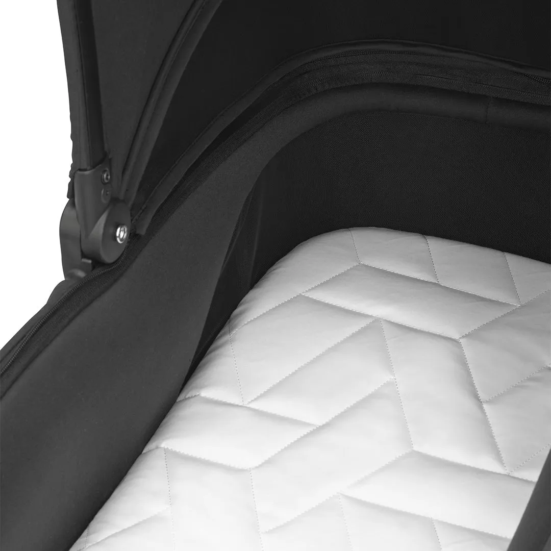 Maxi-Cosi Oxford Pushchair Essential Bundle